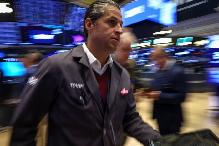  Toà tối cao Mỹ điều trần thuế quan ông Trump từ ngày 5/11, chứng khoán Mỹ tăng điểm nhờ các thương vụ trí tuệ nhân tạo