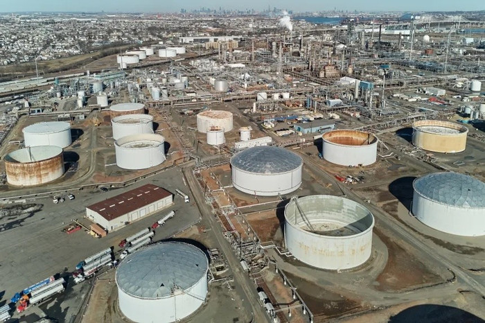 CNN: Vì sao việc G7 xả kho dầu cũng chỉ như “muối bỏ bể”?