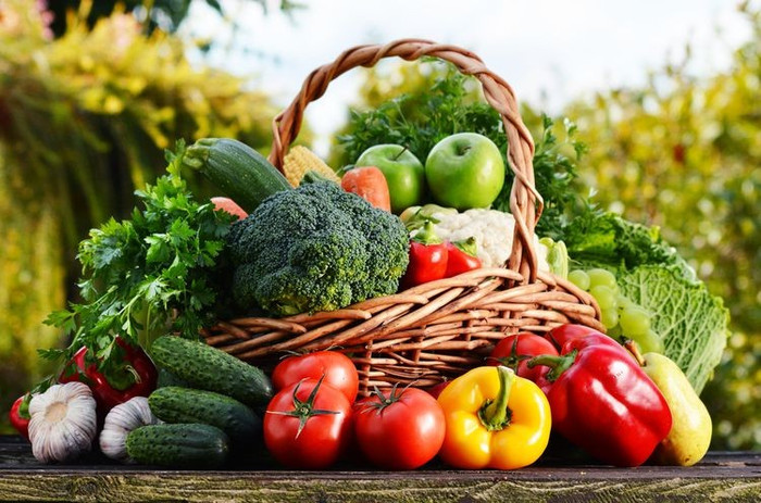 fruitsandvegetables-1278002458-6f8fb54ff5fc4ad6ace9c83b008bb046.jpg