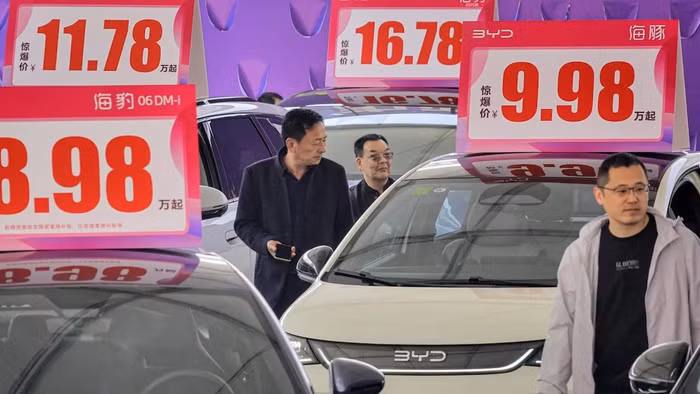BYD “chơi chiêu” đại hạ giá khiến toàn ngành EV Trung Quốc lo ngại