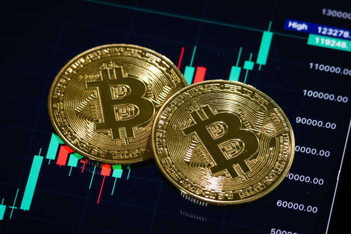 Lo lắng về thuế quan khiến Bitcoin chưa thể bứt phá vượt ngưỡng 116.800 USD