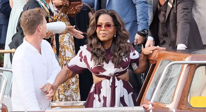 bezos-sanchez-wedding-oprah.jpg