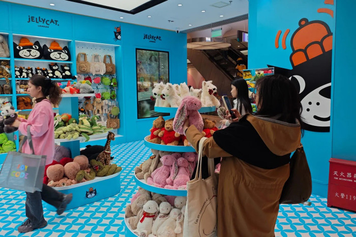 Thương hiệu Jellycat “bội thu” nhờ trào lưu sưu tầm gấu bông của Gen Z 