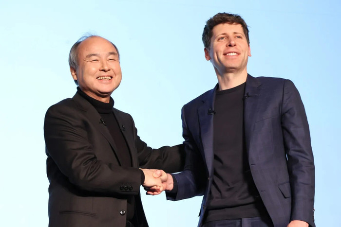 CEO SoftBank Masayoshi Son (bên trái) và CEO OpenAI Sam Altman