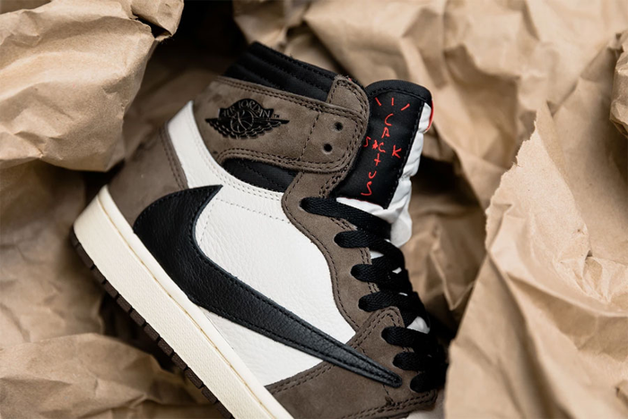 Thiết kế Travis Scott x Nike Jordan giay-nike-travis-scott-x-air-jordan-1-retro-high-og-mocha-cd4487-100-4-046f6a9dd90d4fbe8b007221ff28d95b-master.png