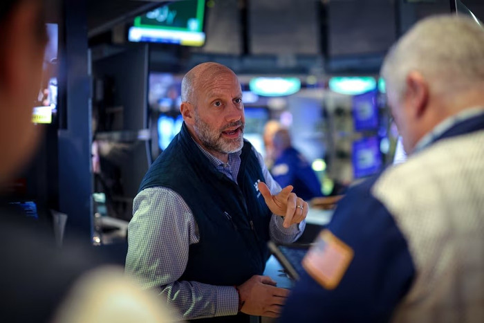 Chứng khoán Mỹ phục hồi, giá dầu giảm nhẹ 