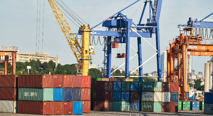 WTO nâng dự báo tăng trưởng thương mại toàn cầu 2025, nhưng lo ngại về triển vọng năm 2026