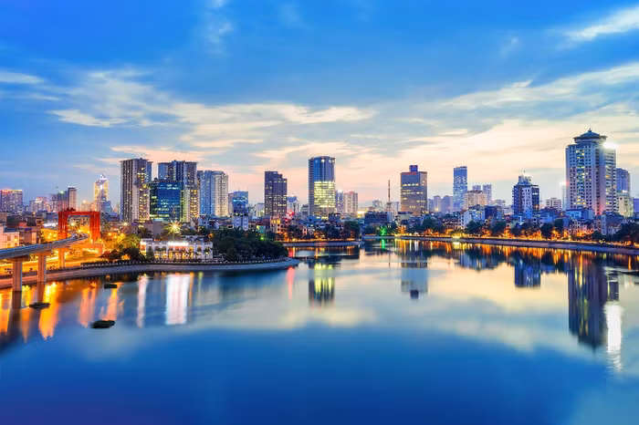 UOB: Việt Nam tăng trưởng vượt kỳ vọng bất chấp biến động địa chính trị toàn cầu