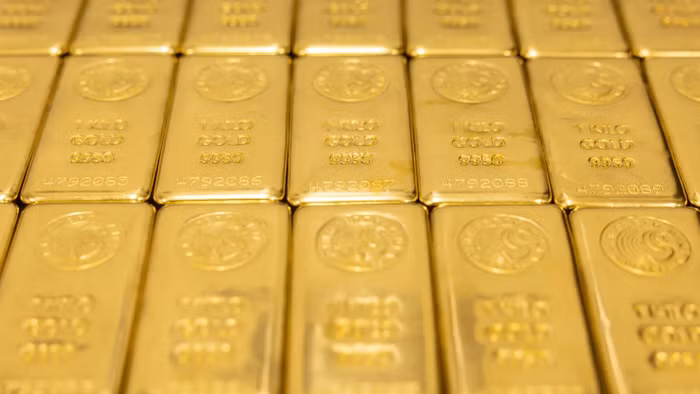 Giá vàng thế giới lập đỉnh lịch sử 4.800 USD, dấy lên dự báo chạm mốc 7.000 USD