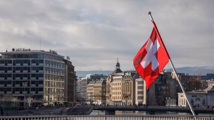 Thụy Sĩ trở thành "bến đỗ" an toàn cho giới siêu giàu Mỹ