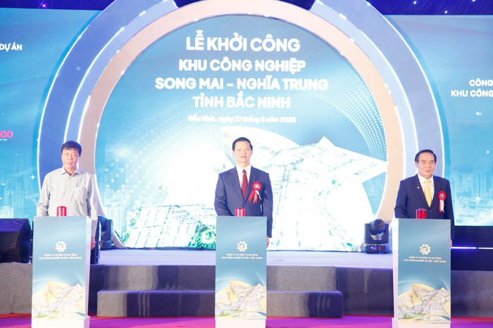 Lễ khởi công Khu công nghiệp Song Mai - Nghĩa Trung (Ảnh: Nguyễn Thắng - Báo Tiền Phong)