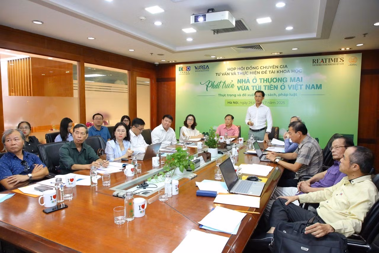anh-2-tsls-doan-van-binh-trinh-bay-1.jpg