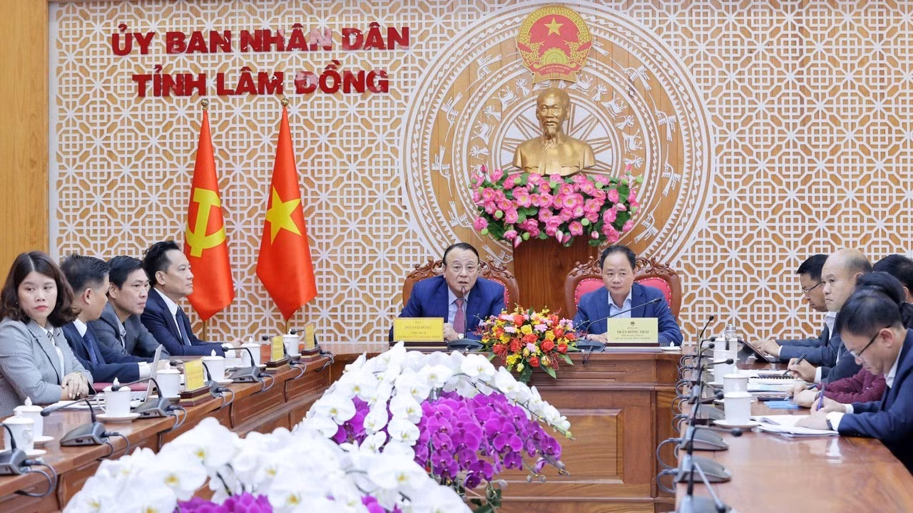 tan-hoang-minh.jpg