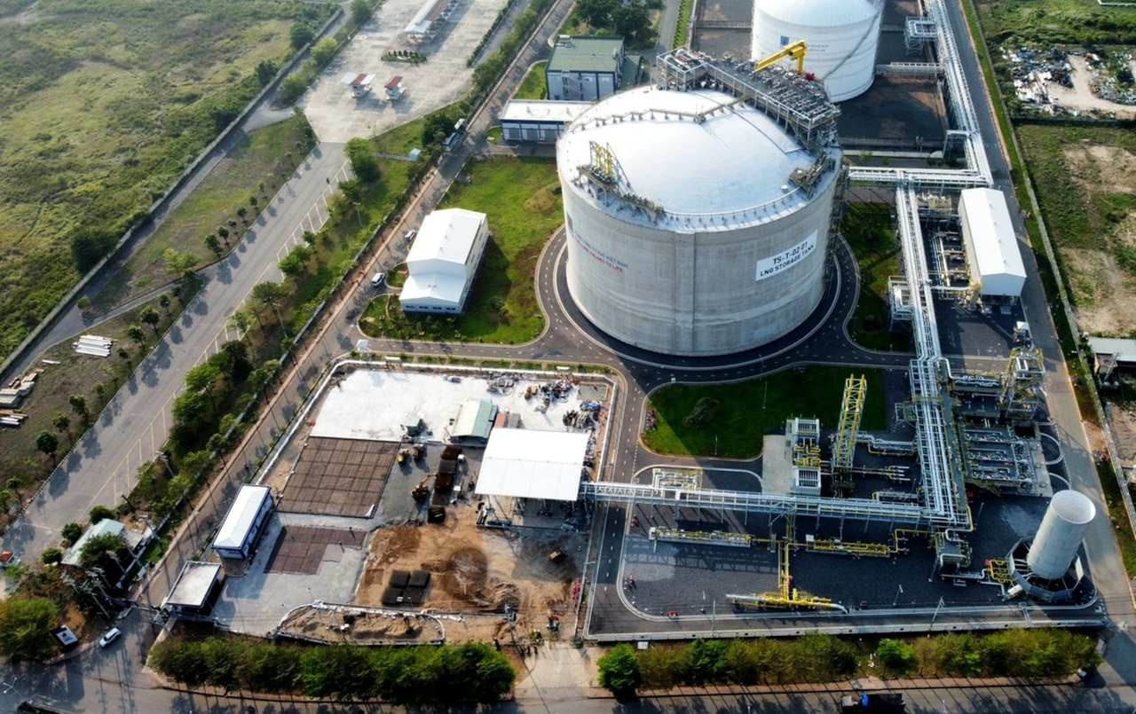 Thanh Hoá muốn muốn dự án điện khí LNG nhanh chóng được khởi công 1-kho-chua-lng-0912-1130-4111.jpg