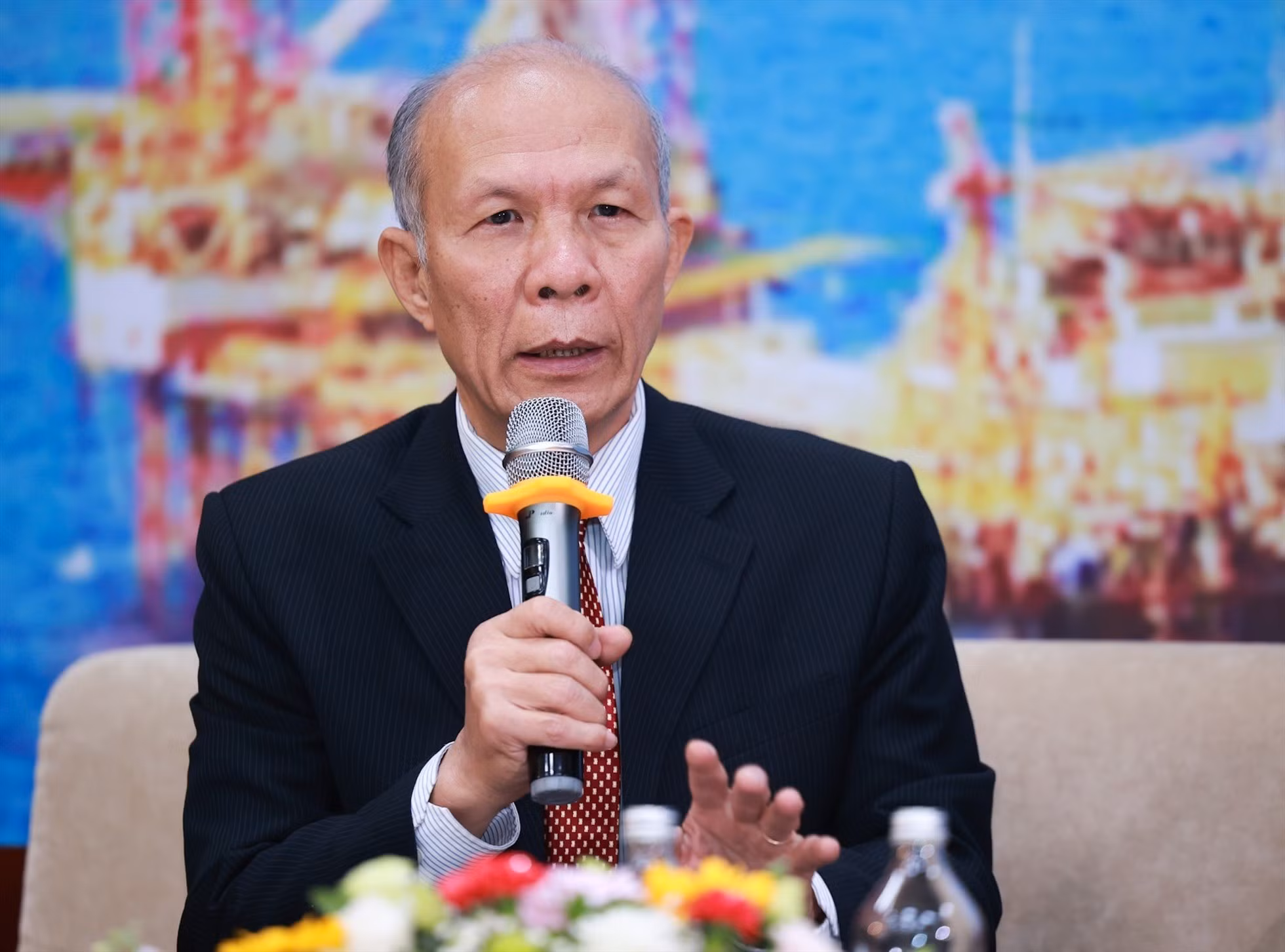 dinh-trong-thinh.jpg