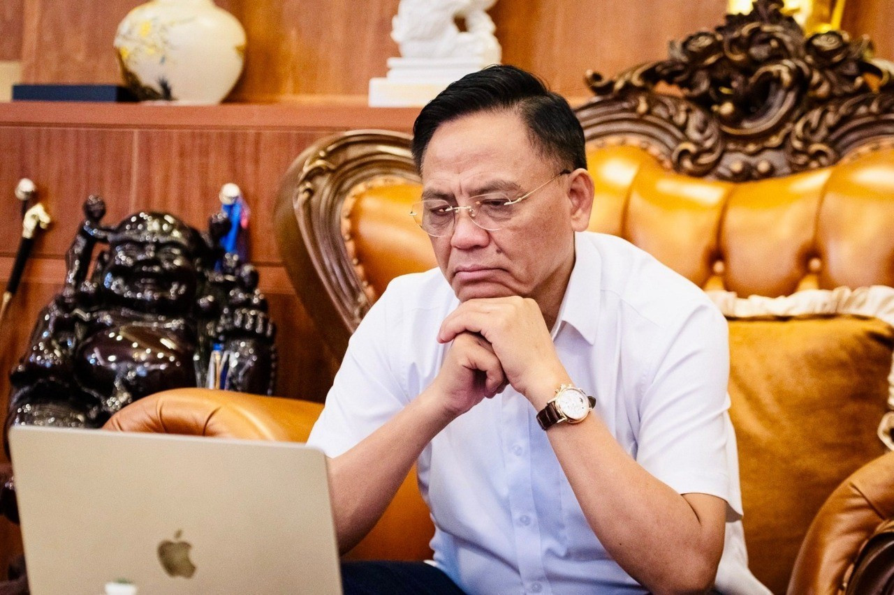 Ông Cao Tiến Đoan, Chủ tịch Hội đồng quản trị kiêm Tổng Giám đốc Công ty TNHH Tập đoàn Bất động sản Đông Á images-2cae99c722739fd7811264aa24039009f8f1ecf940b3ba32cd70b7c04aebe3f29ba64ed30968cf4f8e1690731c7ff5bd84a7f0e98f6d1708ff7d5d6c30c8863e-2-1697157354063-2991.jpg