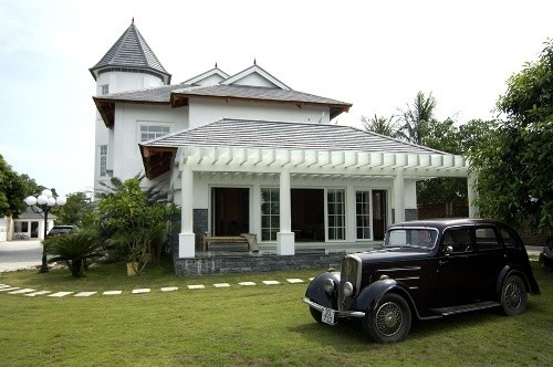 Dinh thự và xế hộp của bầu Đoan 2228anh2-16057064450731676406355.jpg