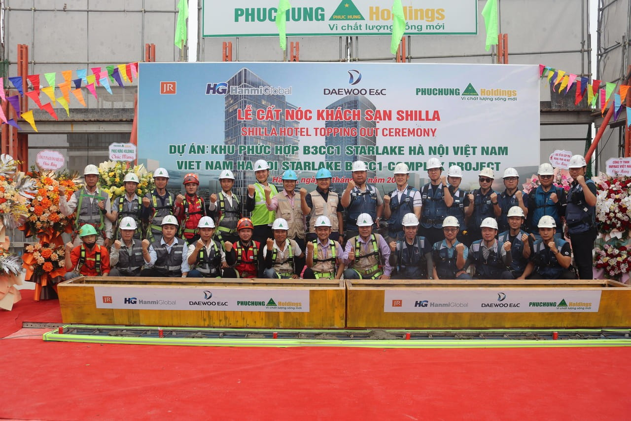 Lễ cất nóc tòa nhà khối khách sạn Shilla 23-1.jpg