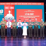 Các đại biểu dự lễ ra mắt hệ thống quản trị toà soạn điện tử và giao diện mới Báo điện tử CAND