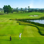  Mức lương của người cắt cỏ tại sân golf của tỷ phú Phạm Nhật Vượng có thể lên đến 20 triệu đồng/tháng