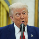 Tổng thống Donald Trump phát biểu tại Nhà Trắng ngày 28/5. Ảnh: AP