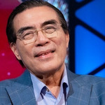 "Huyền thoại nhạc đỏ" NSND Trung Đức tuổi thất thập: Sống an nhiên bên vợ đảm, vẫn miệt mài luyện thanh, dạy nhạc