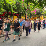 Việt Nam đón 17,2 triệu khách quốc tế trong 10 tháng, ngành du lịch "bứt tốc" để về đích