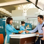 Từ 3/11, Vietnam Airlines sẽ thu phí hành lý xách tay quá cước ở cửa ra máy bay