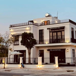 Chiêm ngưỡng biệt thự mặt tiền 40 tỷ ở TP.HCM của diễn viên Quốc Trường