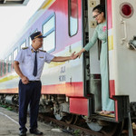 Đoàn tàu hứa hẹn đóng vai trò cầu nối giữa người dân Hà Nội và Đồng Hới (Quảng Trị)