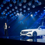 Mercedes-Benz E-Class 2025 chính thức ra mắt, giá cao nhất hơn 3,2 tỷ đồng
