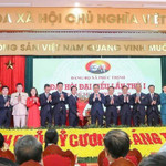Ông Hà Minh Hải, Trưởng Ban Tổ chức Thành ủy Hà Nội chúc mừng Ban chấp hành Đảng bộ xã Phúc Thịnh