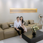 Ở tuổi 35, Phan Mạnh Quỳnh khiến nhiều người không khỏi ngưỡng mộ khi sở hữu cuộc sống hôn nhân hạnh phúc, viên mãn bên bà xã Khánh Vy