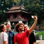 Miễn thị thực cho công dân 12 nước vào Việt Nam du lịch từ 15/8