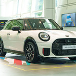 MINI John Cooper Works phiên bản nâng cấp chính thức về Việt Nam