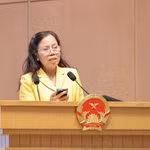 Bà Ninh Thị Ty, Anh hùng Lao động, Chủ tịch HĐQT Công ty Cổ phần Tập đoàn Hồ Gươm phát biểu tại Hội nghị