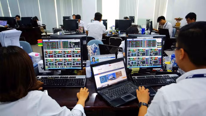 VN-Index trở lại nhịp giảm, vùng 1.770 điểm đối mặt phép thử quan trọng