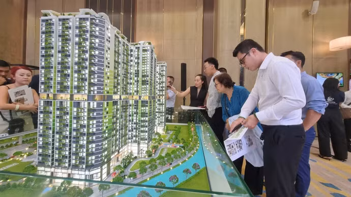 Thị trường địa ốc 2026 “vừa đi, vừa dò” 