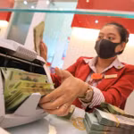 Ngân hàng tự tin lãi lớn, ồ ạt chia cổ tức bằng cổ phiếu