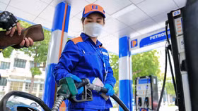 Bỏ Quỹ bình ổn giá xăng dầu, bài toán điều hành thị trường sẽ giải ra sao?