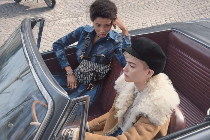 5 mẫu túi “mang” thập niên 2000s trở lại ảnh 2 5 mẫu túi “mang” thập niên 2000s trở lại ảnh 2