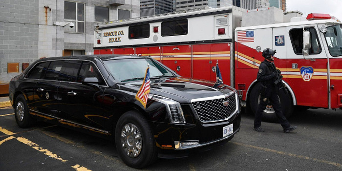 Xe 'Quái thú' mới của ông Trump xuất hiện tại New York ảnh 1 Xe 'Quái thú' mới của ông Trump xuất hiện tại New York ảnh 1