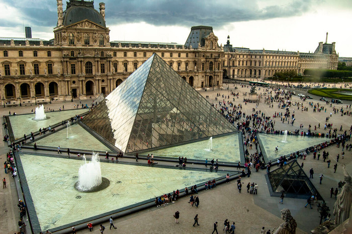 Bảo tàng Louvre: Nơi lưu trữ kho tàng vô giá