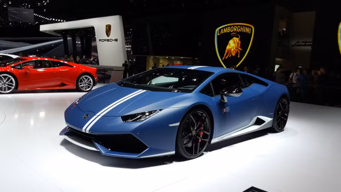 Lamborghini-Huracan-Avio-giA-gan-15-ta-Aang-tai-Viat-Nam1.jpg