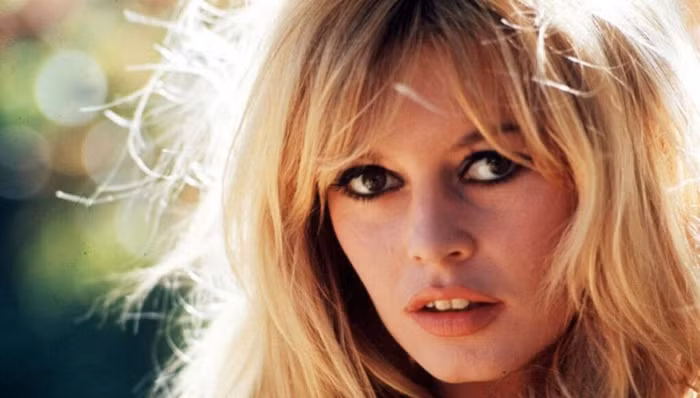 Những makeup looks tiêu biểu của 5 biểu tượng sắc đẹp thế giới ảnh 7