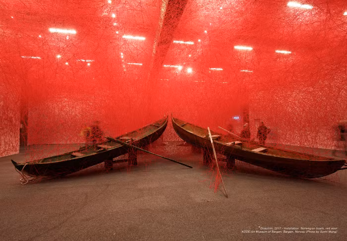 Chiharu Shiota photo 01.jpg