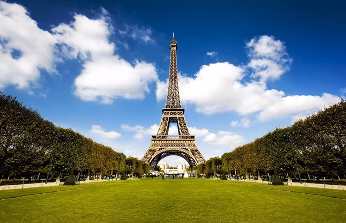 Những địa điểm mọi người nên đi khi đến Paris