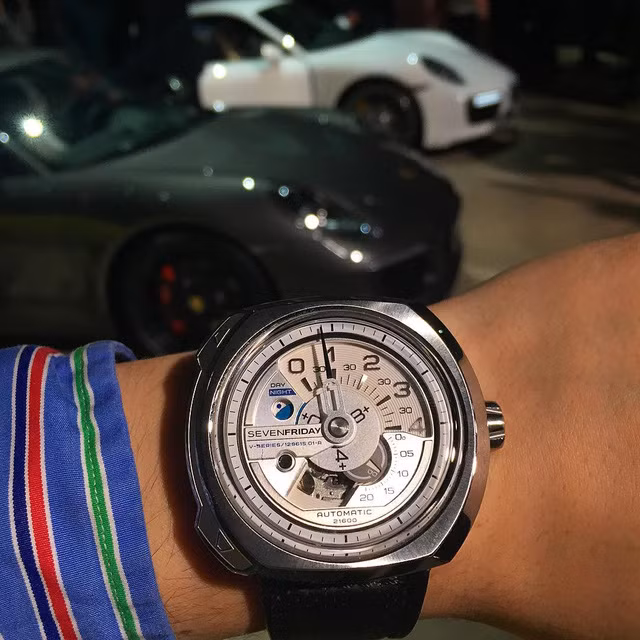 Khi đại gia khoe đồng hồ và siêu xe - Ảnh 5.