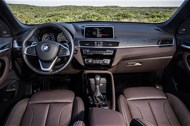 Review: BMW X1 2016 giá “chát” nhưng lái chán ảnh 6 Review: BMW X1 2016 giá “chát” nhưng lái chán ảnh 6
