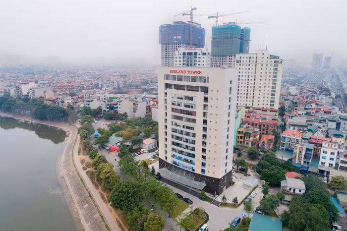 Hudland trễ hạn công bố thông tin vay vốn vì “sơ suất”